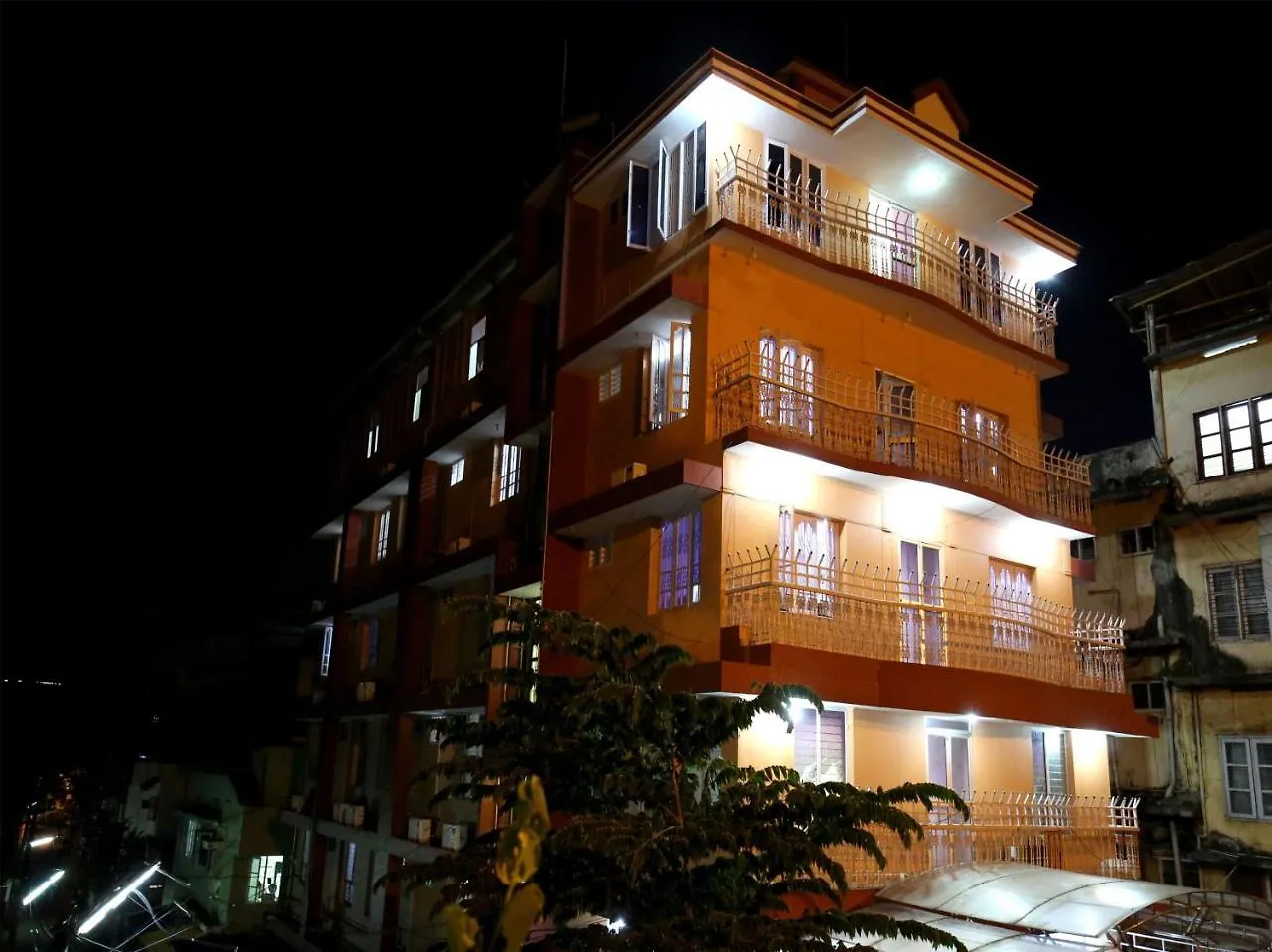 טריואנדרום Oyo 9797 Hotel Vbee Plaza 3*,  הודו